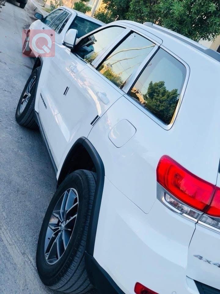 جيب جراند شيروكي